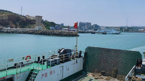 海上的船長(zhǎng) 航行于蔚藍(lán)世界的掌舵者